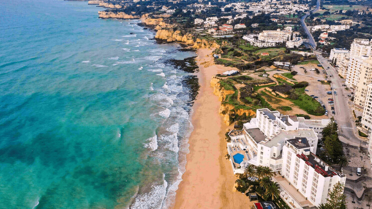 Holiday Inn Algarve - Armacao de Pera